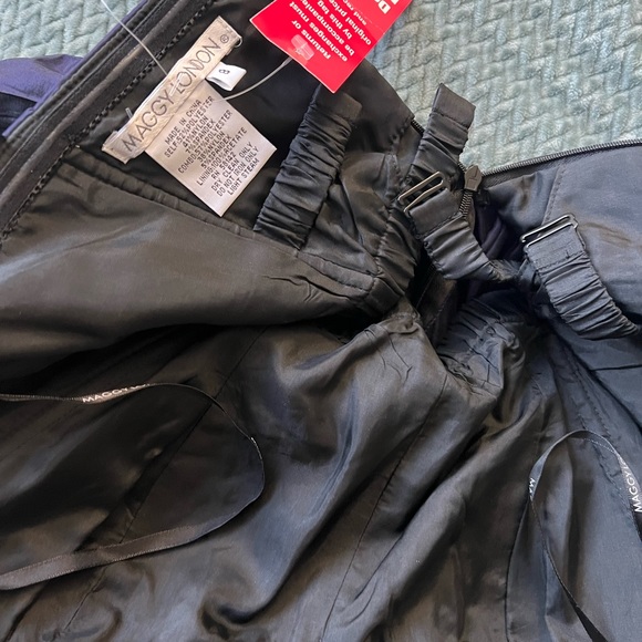 Maggy London Purple Midi Dress with Roses Size 8 NWT - Picture 3 of 3